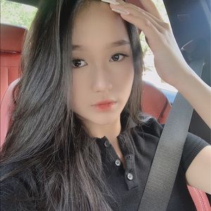 Meet your Posher, Quynh